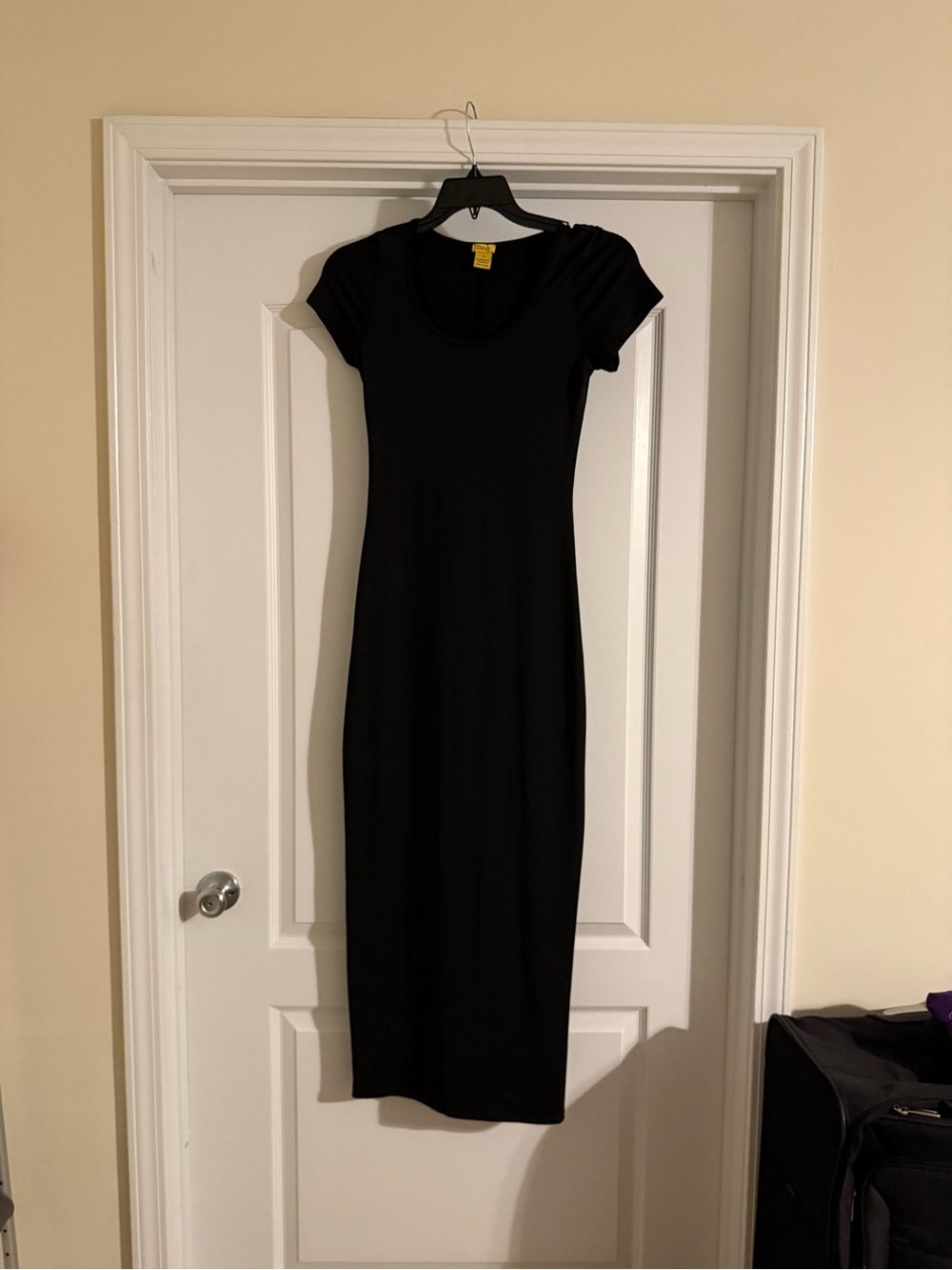 Daisy Black Short-Sleeve Maxi Dress